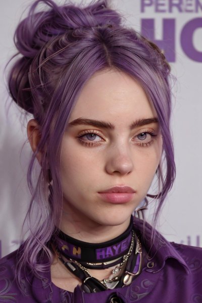 LoRA ID: 252113. Billie Eilish