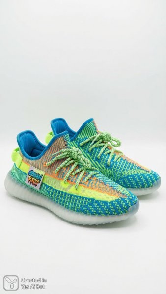 Неоновые кроссовки ручной вязки: современный стиль и яркие акценты. Нейросеть Нано Банана