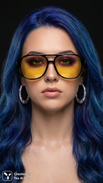 Яркая красота: портрет девушки с голубыми волосами и смелым макияжем. Нейронная сеть Nano-Banana