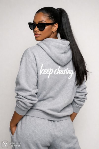 Уверенность и стиль: снимки в студии с Nikon Z7 II. Картинка из нейросети Sora Ai Images